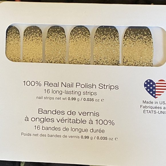 Color Street Nail Strips ~ Ring It In - Picture 1 of 6